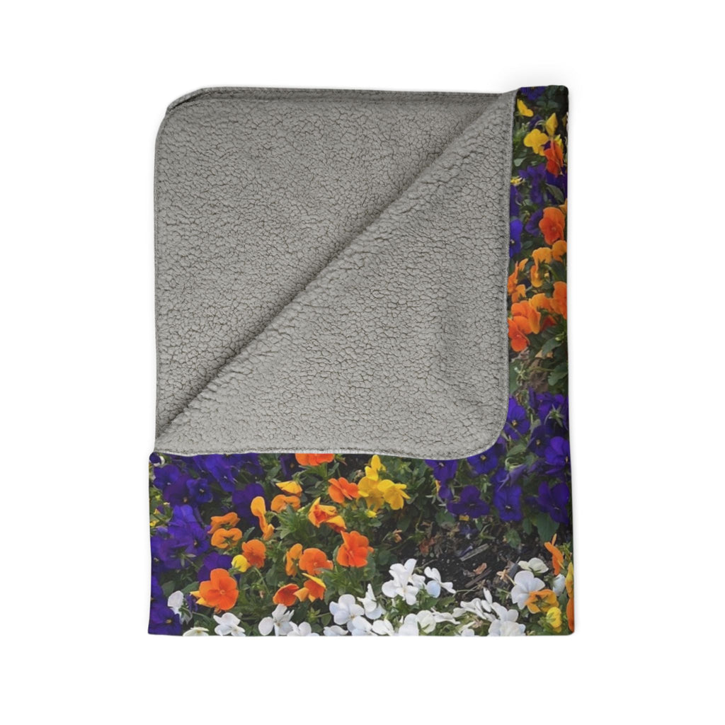 Floral Pansy Sherpa Blanket — Colorful Spring Garden Throw
